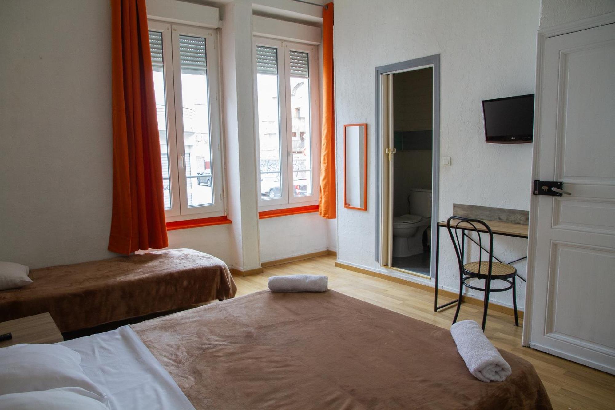Hotel Durand Le Patio อาเลส ภายนอก รูปภาพ