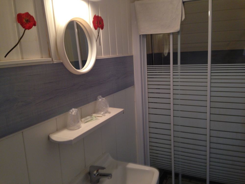 Hotel Durand Le Patio อาเลส ภายนอก รูปภาพ