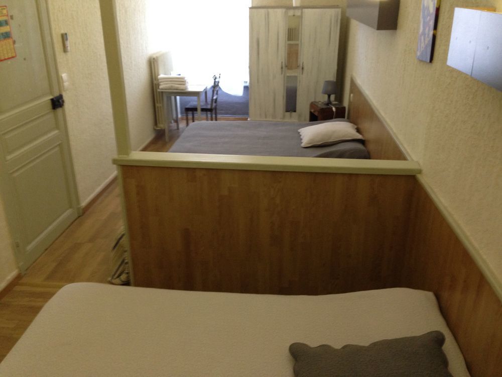 Hotel Durand Le Patio อาเลส ภายนอก รูปภาพ
